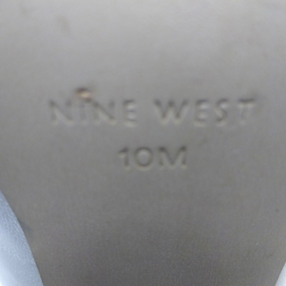 Nine West Classic Pump - Picture 3 of 4
